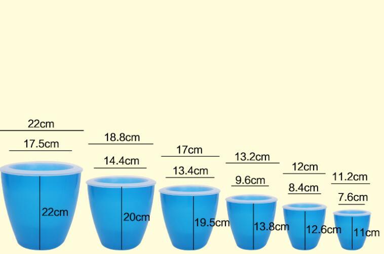 Automatic water-absorbing Flower Pots